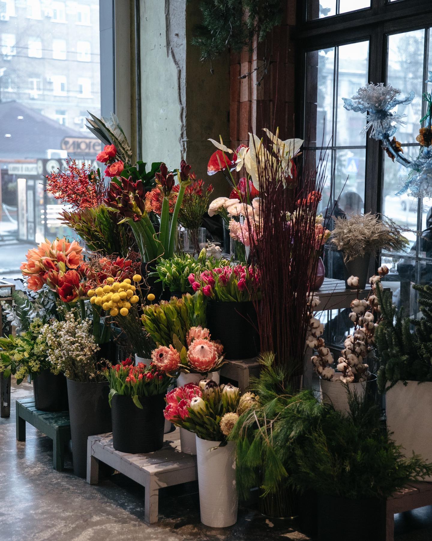 KIRA VINTAGE & ART POP-UP STORE